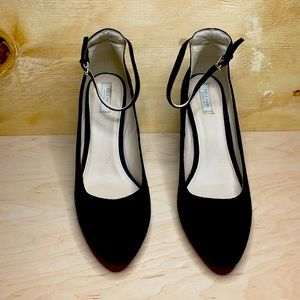 Cole Han black mid heel